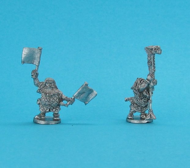 U18-4415 Dwarf Artillery Observers (2) - Click Image to Close