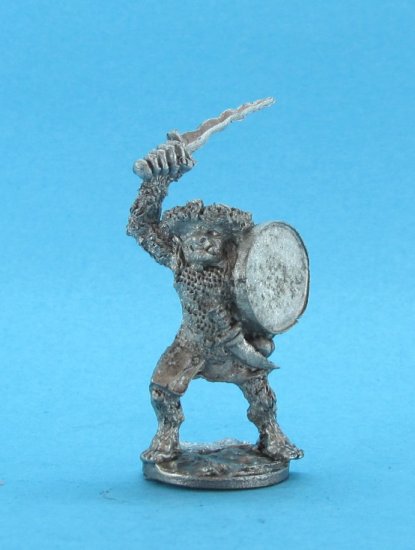 19007b Orc Red Moon Guard with Sword Advancing - Click Image to Close