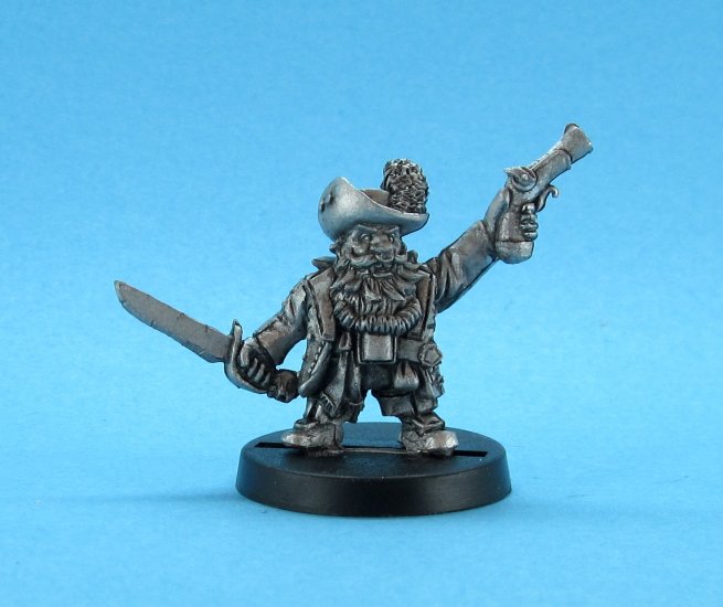 DW101 Cap'n Redbeard -Dwarven Pirate King - Click Image to Close