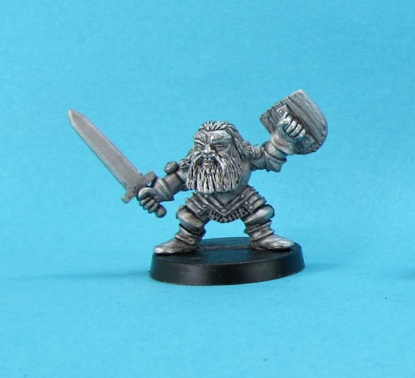 137A Armoured Dwarf #1 - Click Image to Close