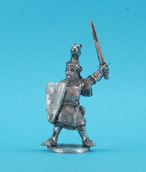 19002c Weiden Light Knight with Crested Helm - Click Image to Close